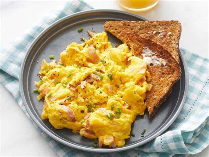 What is wrong with scrambled eggs super?